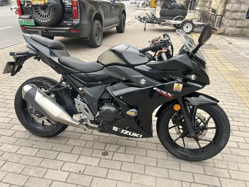 二手豪爵铃木GSX250R