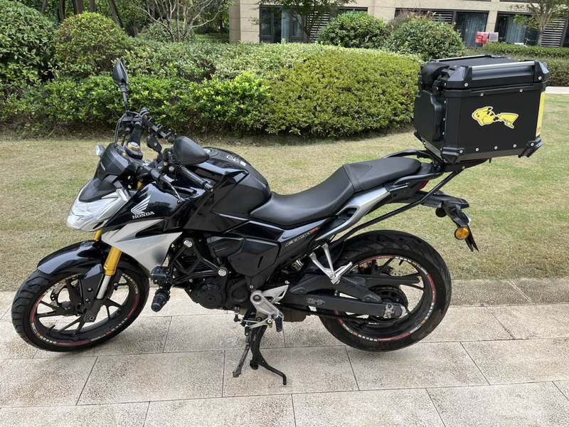 二手五羊本田CB190R 暴锋眼