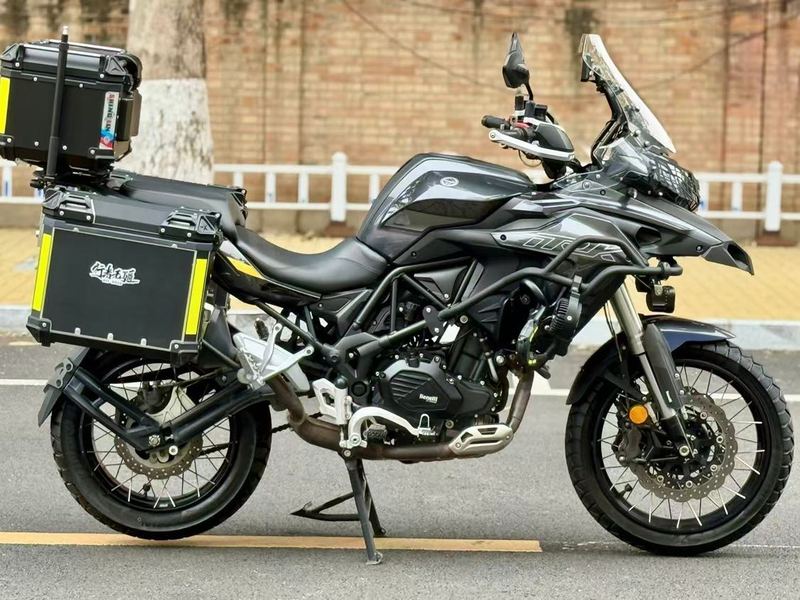 二手贝纳利金鹏 TRK502