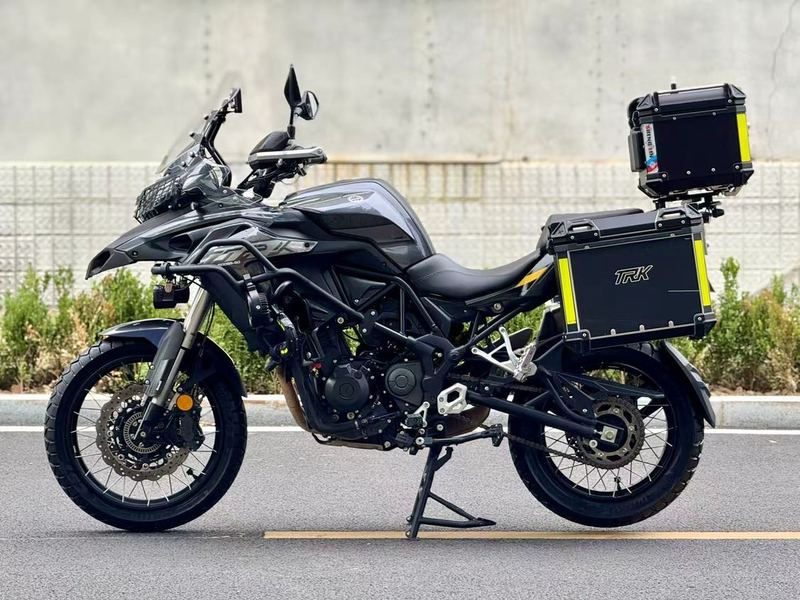 二手贝纳利金鹏 TRK502