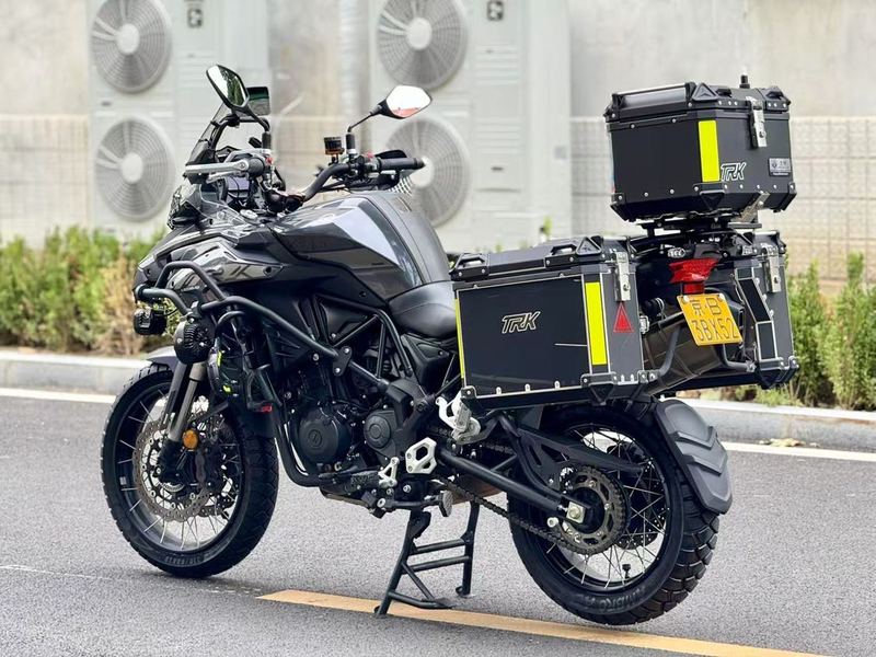 二手贝纳利金鹏 TRK502