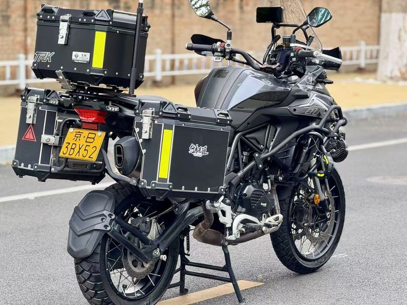 二手贝纳利金鹏 TRK502