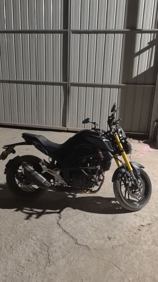 二手豪爵XCR300