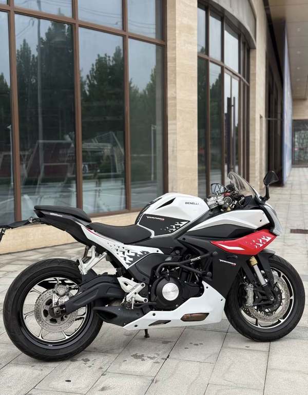 二手贝纳利龙卷风 Tornado 552R
