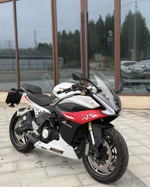 二手贝纳利龙卷风 Tornado 552R