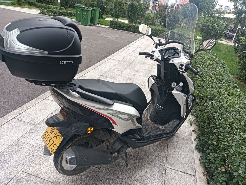 二手新大洲本田裂行 RX125Fi