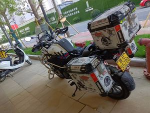 二手贝纳利金鹏 TRK502