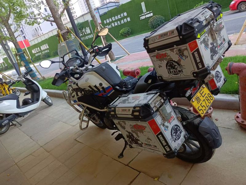 二手贝纳利金鹏 TRK502