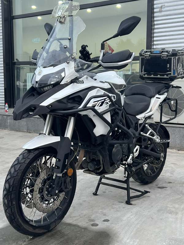 二手贝纳利金鹏 TRK502