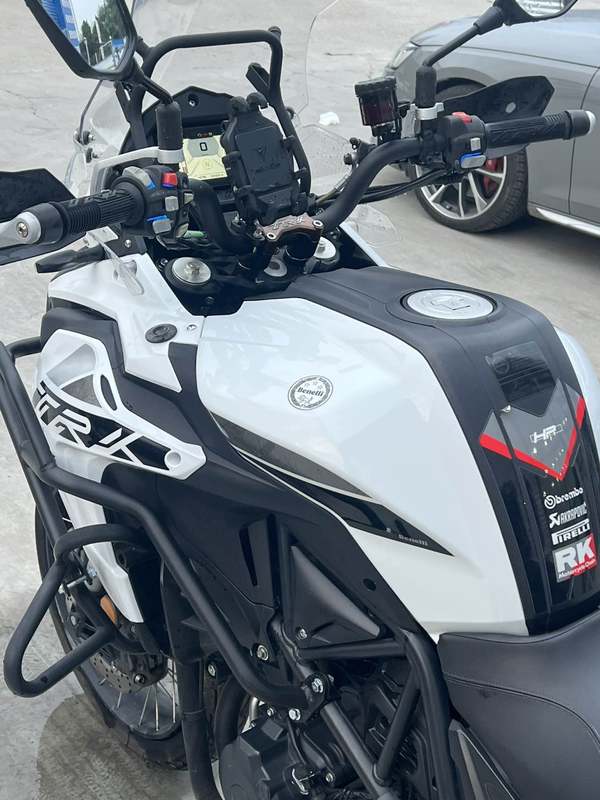 二手贝纳利金鹏 TRK502