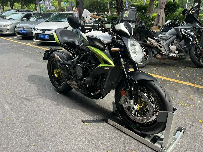 二手奥古斯塔Dragster 800