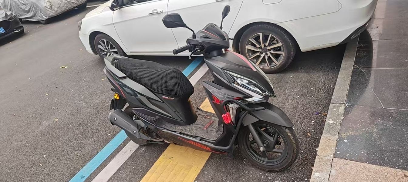 二手新大洲本田裂行 RX125Fi