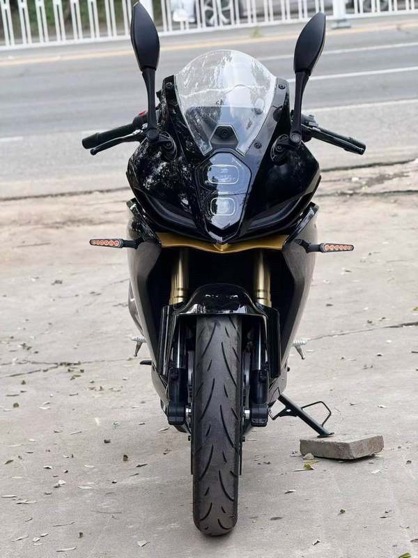 二手贝纳利龙卷风 Tornado 402R