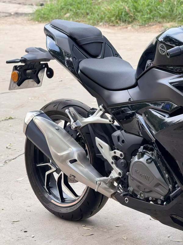 二手贝纳利龙卷风 Tornado 402R