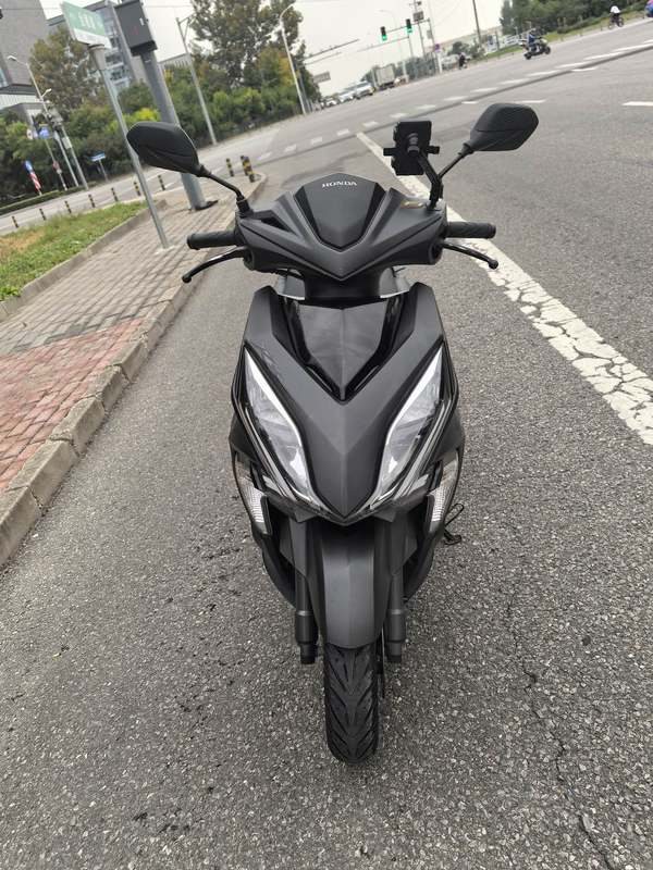 二手新大洲本田裂行 RX125Fi