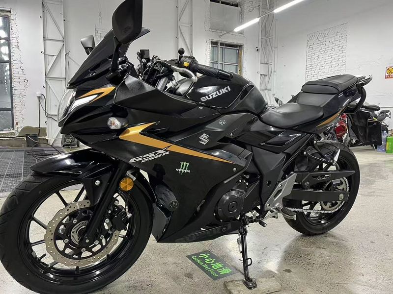 二手豪爵铃木GSX250R