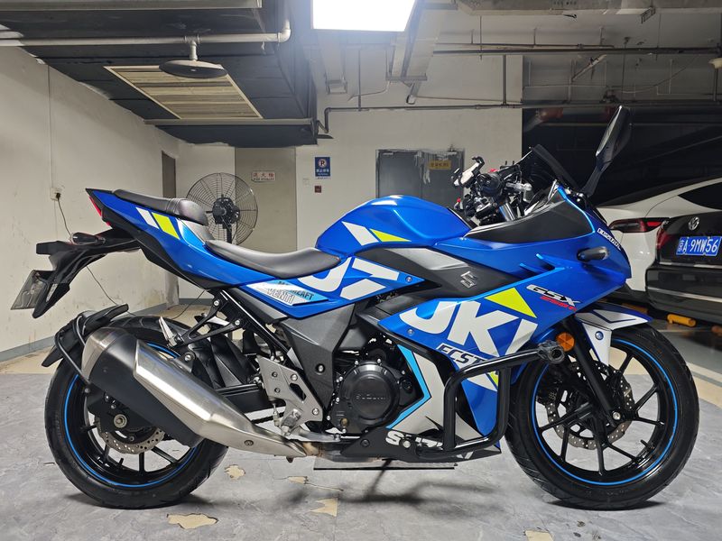 二手豪爵铃木GSX250R