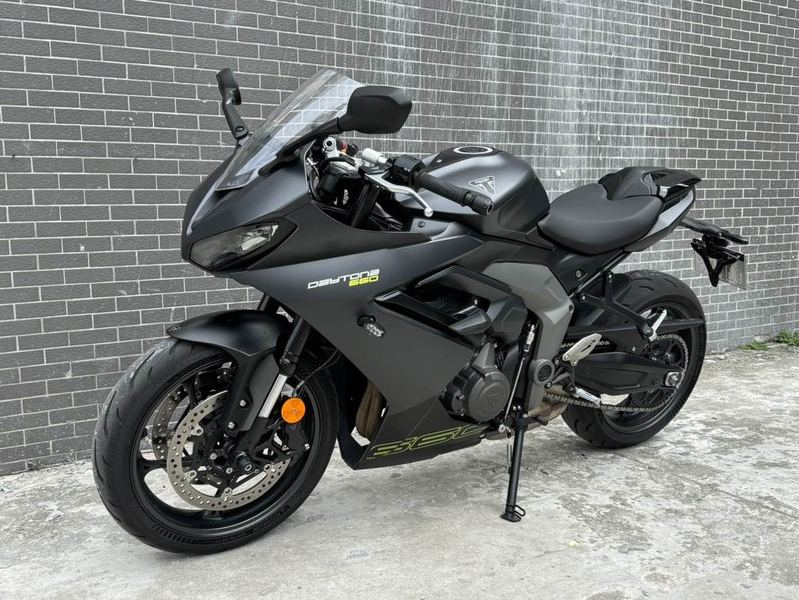二手凯旋Daytona 660