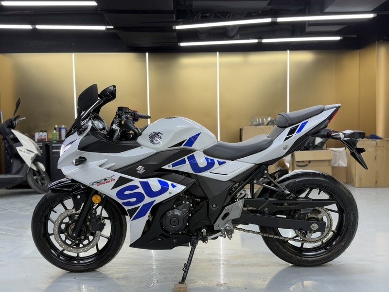 二手豪爵铃木GSX250R