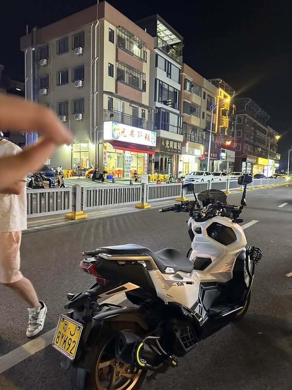 二手三阳哈士奇 Husky ADV150