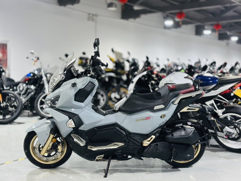 二手三阳哈士奇 Husky ADV150
