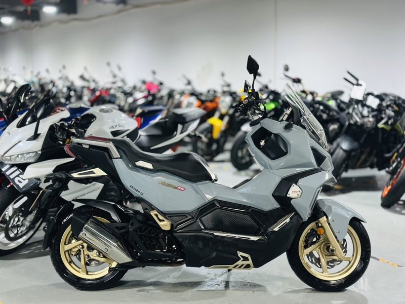 二手三阳哈士奇 Husky ADV150