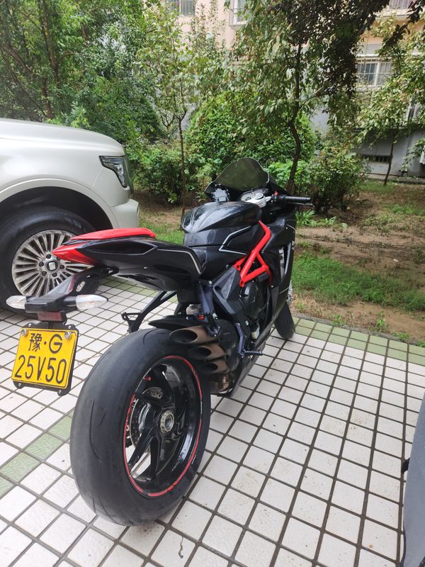 二手奥古斯塔F3 800