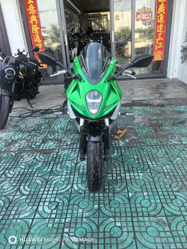 二手贝纳利龙卷风 Tornado 252R