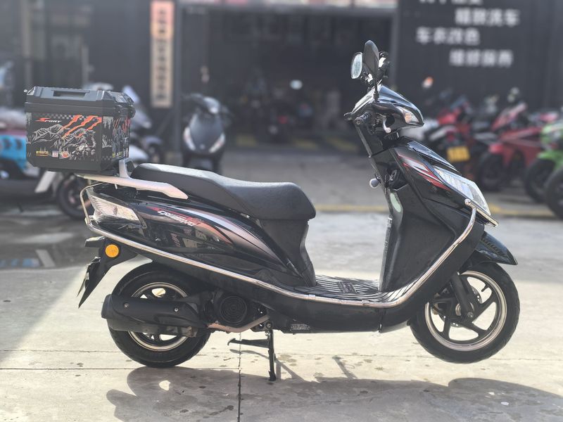 二手五羊本田Cruising 御鲨125