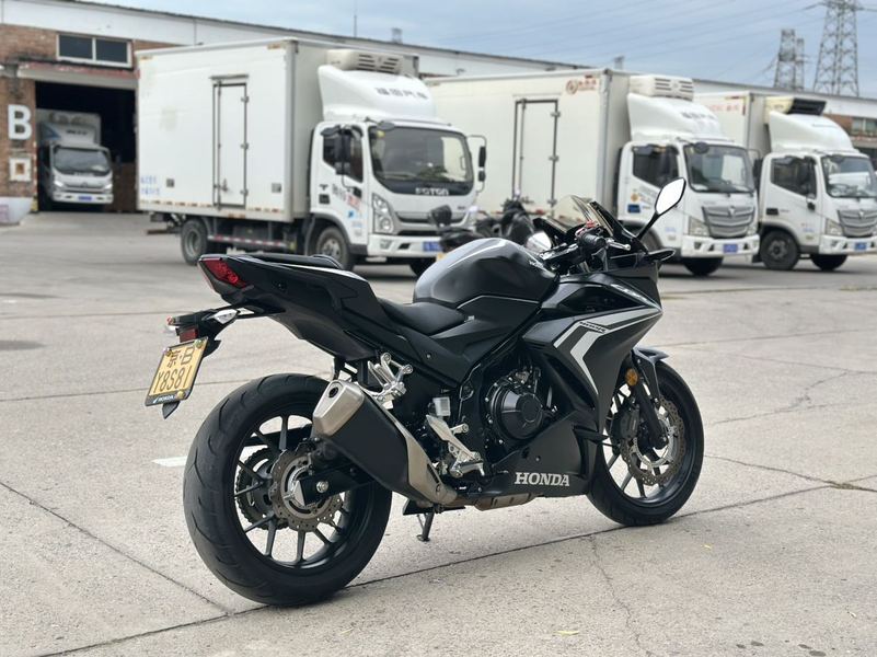 二手本田CBR400R