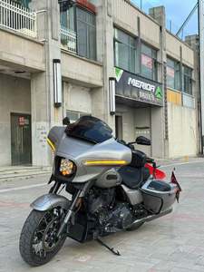 二手哈雷戴维森大道滑翔 Street Glide