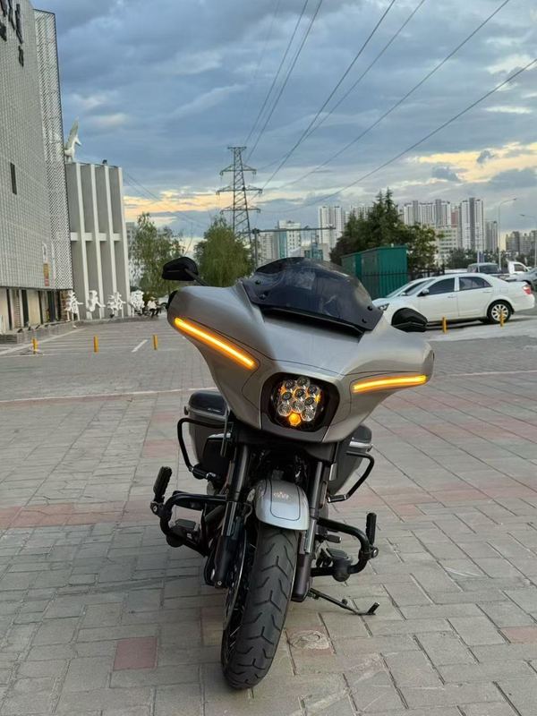 二手哈雷戴维森大道滑翔 Street Glide