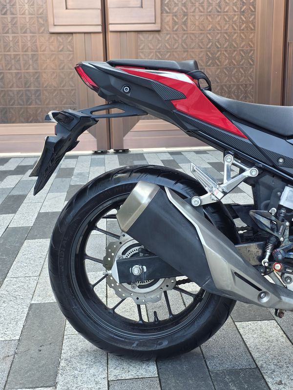 二手本田CBR400R