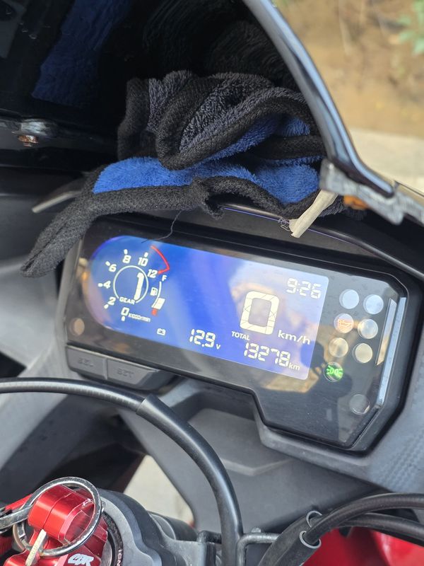 二手本田CBR400R