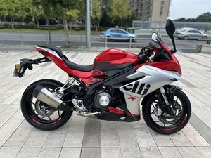 二手贝纳利龙卷风 Tornado 252R