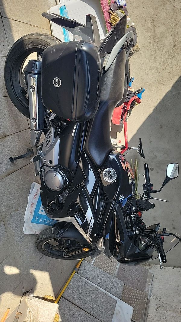 二手豪爵铃木骊驰 GW 250F