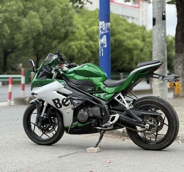 二手贝纳利龙卷风 Tornado 252R