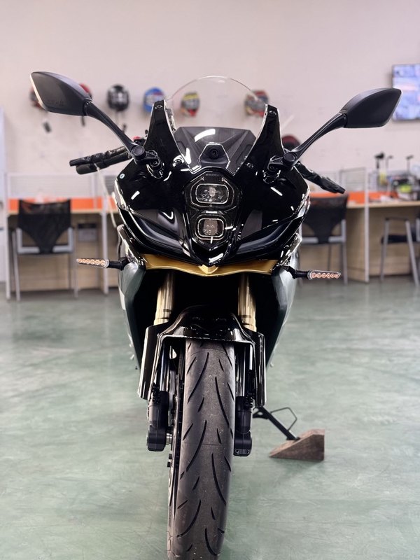 二手贝纳利龙卷风 Tornado 402R