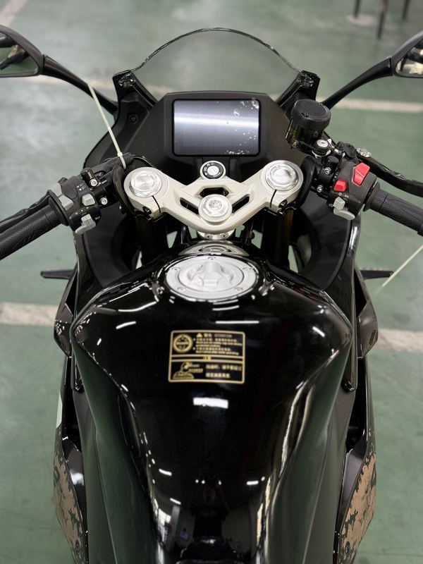 二手贝纳利龙卷风 Tornado 402R