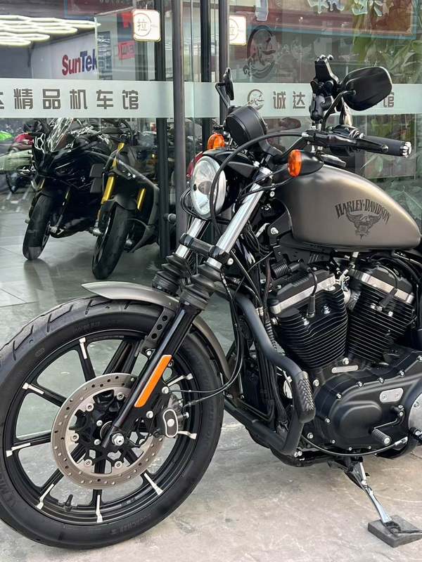 二手哈雷戴维森Iron883 硬汉