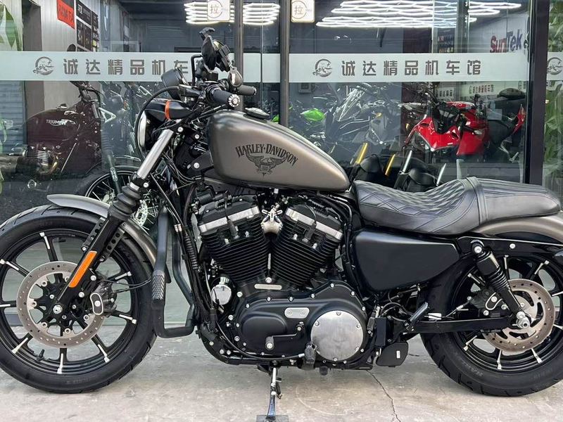二手哈雷戴维森Iron883 硬汉