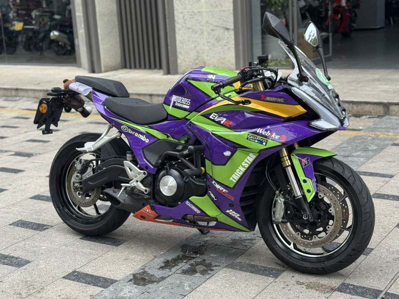 二手贝纳利龙卷风 Tornado 552R