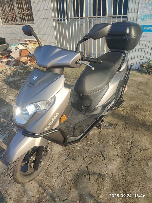 二手豪爵虎鲨VX125
