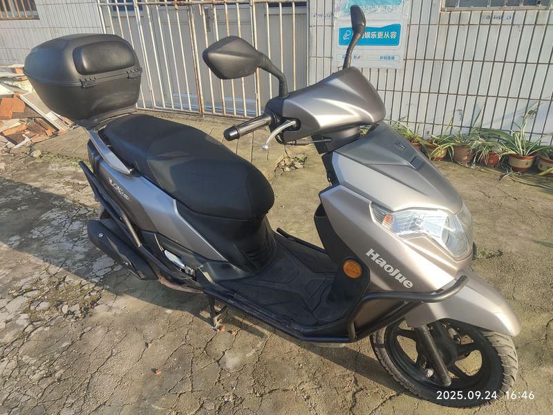 二手豪爵虎鲨VX125