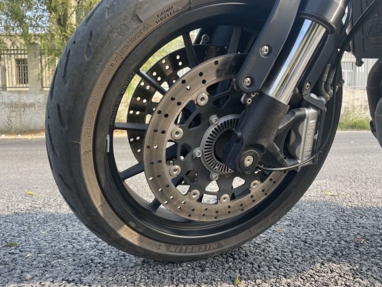 二手贝纳利幼狮 Leoncino 500