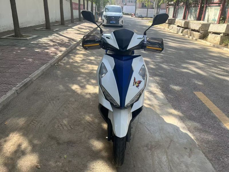 二手五羊本田NX125