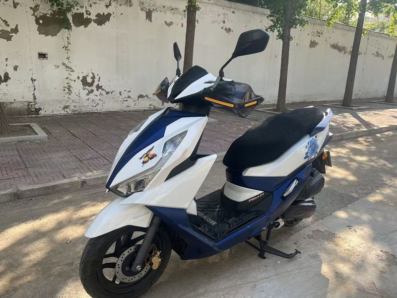 二手五羊本田NX125