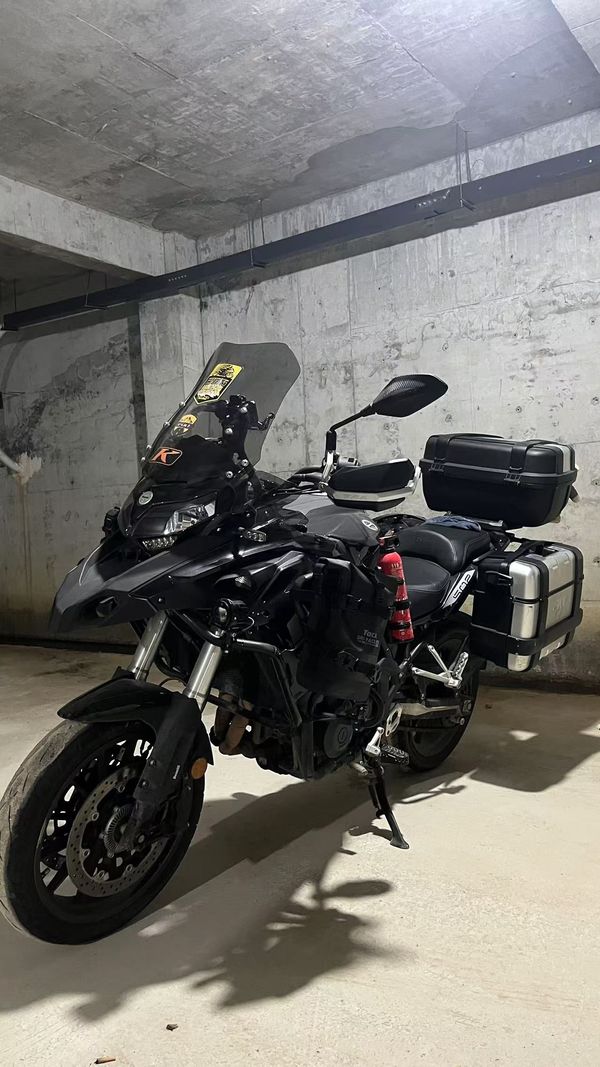 二手贝纳利金鹏 TRK502