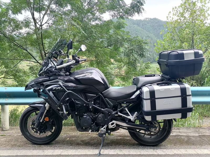 二手贝纳利金鹏 TRK502