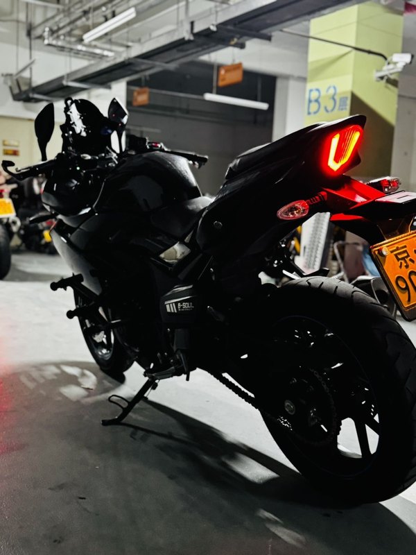二手豪爵铃木GSX250R